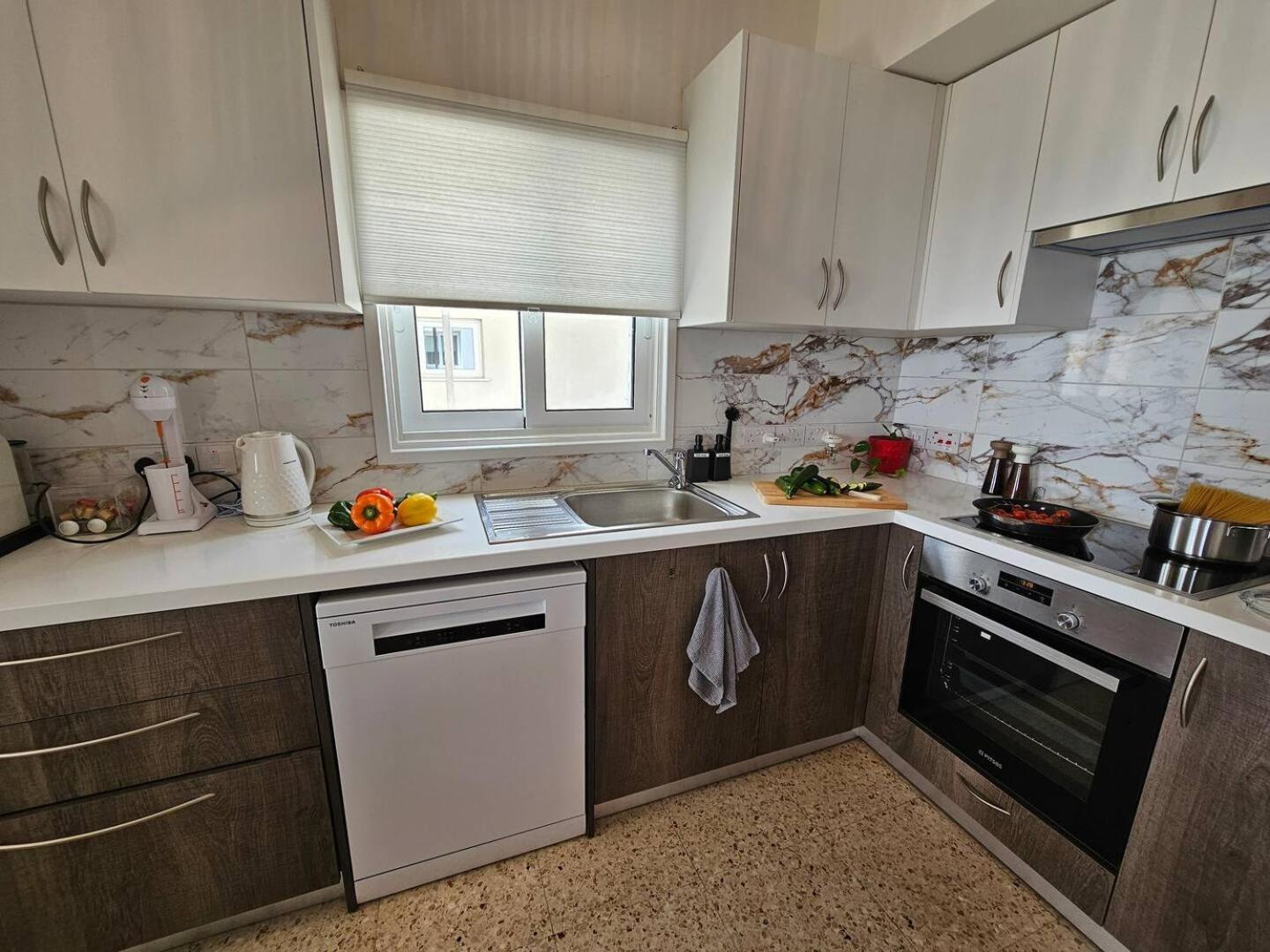 Ammos Beachfront Villa Paradise ลาร์นาคา ภายนอก รูปภาพ