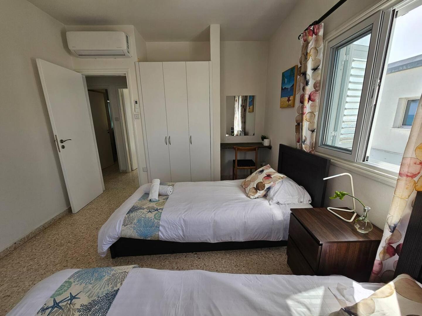 Ammos Beachfront Villa Paradise ลาร์นาคา ภายนอก รูปภาพ