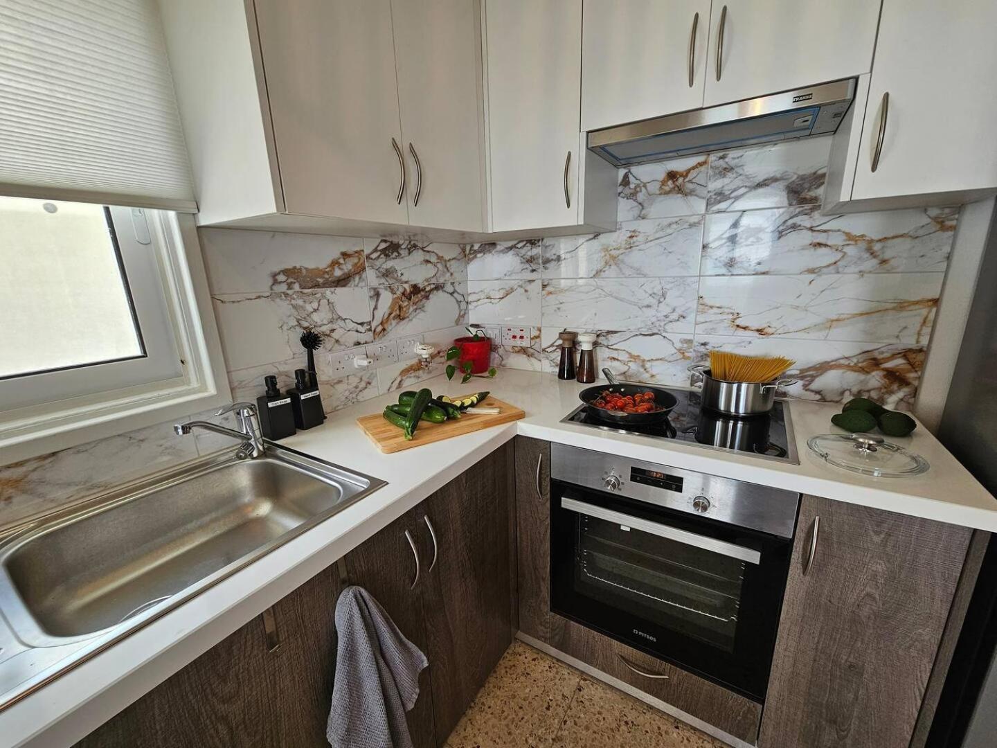 Ammos Beachfront Villa Paradise ลาร์นาคา ภายนอก รูปภาพ