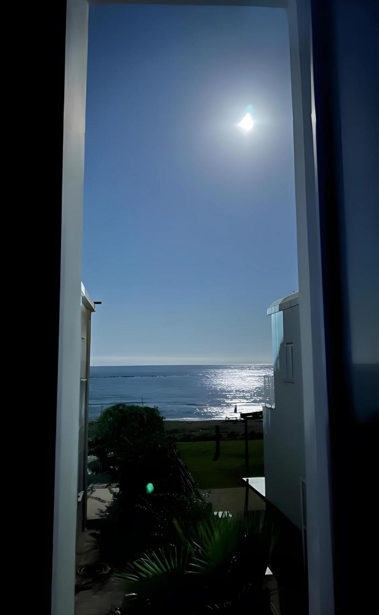 Ammos Beachfront Villa Paradise ลาร์นาคา ภายนอก รูปภาพ